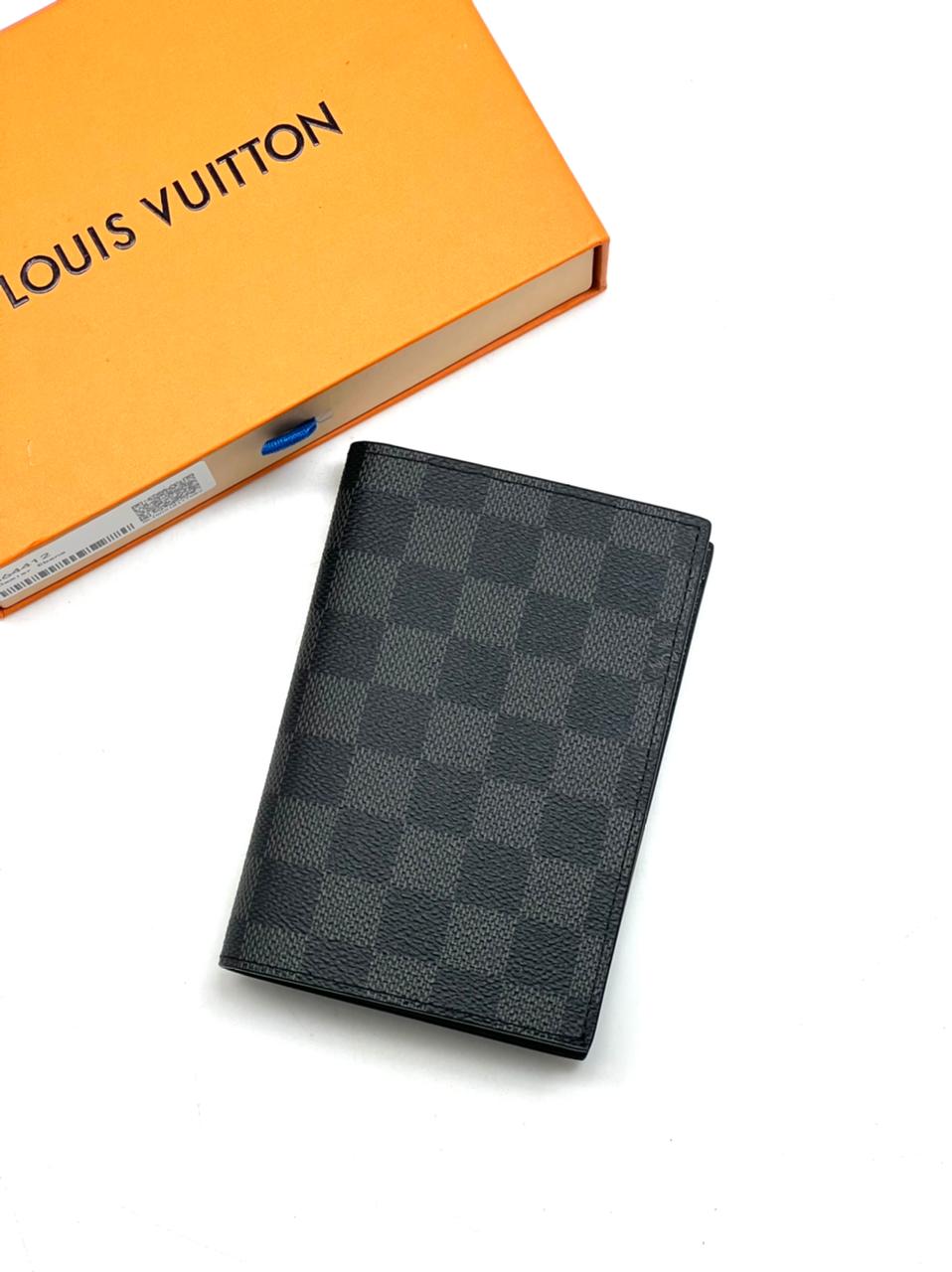 lv-oblozhka-na-pasport-seraya-shashka.jpg LV обложка на паспорт серая шашка — изображение 1