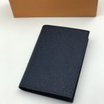 LV обложка на паспорт Taiga тисненый логотип синий
