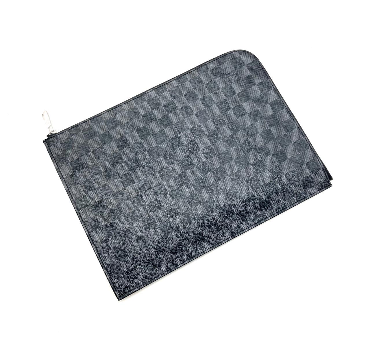 lv-papka-a4-seraya-shashka.jpg LV папка А4 серая шашка — изображение 1