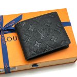 LV портмоне черное того тиснение монограмма