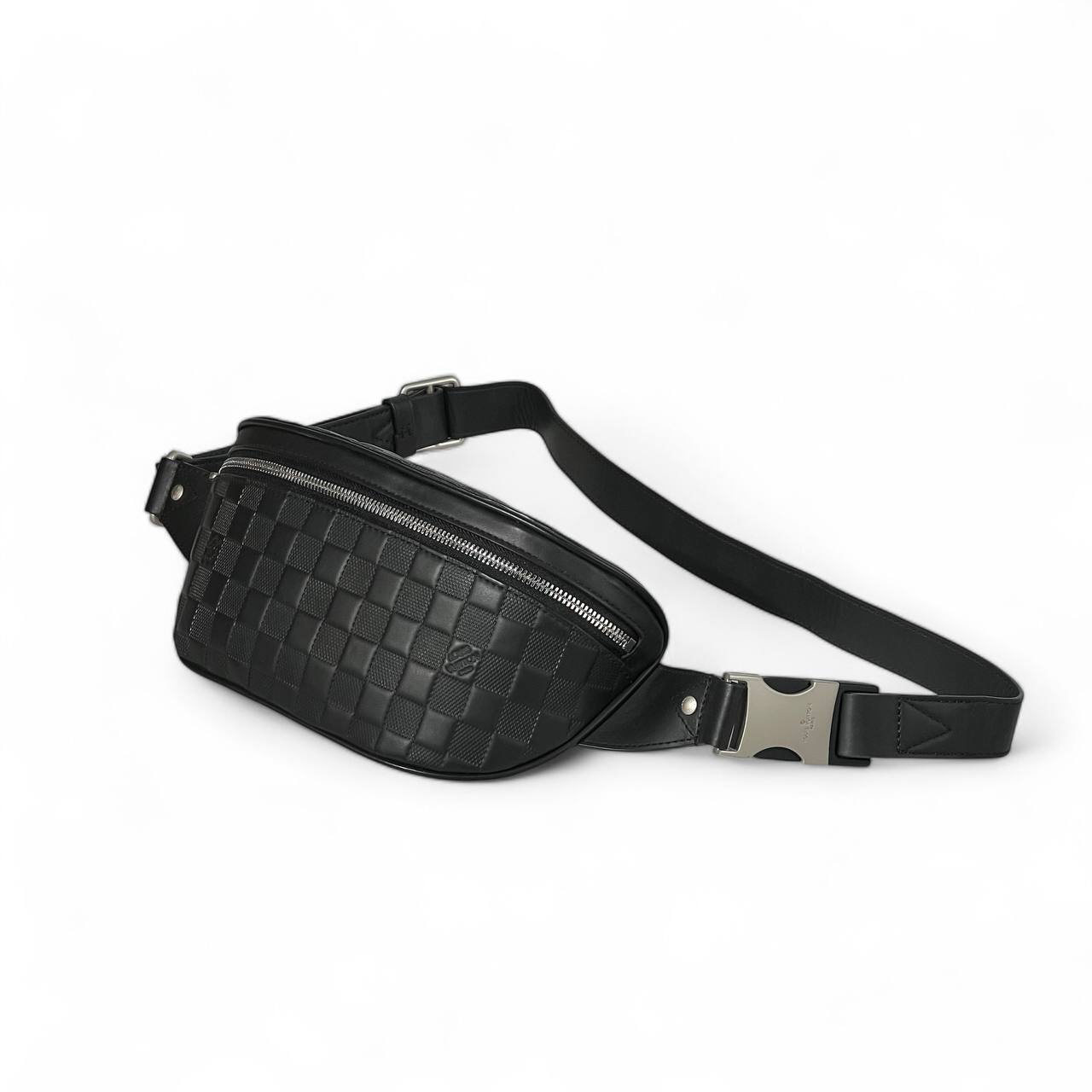 lv-poyasnaya-sumka-campus-kozha-shashka-malenkaya.png LV поясная сумка Campus кожа шашка маленькая — изображение 1