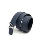 LV ремень брючный двухсторонний синяя кожа того и черная гладкая, пряжка LV черная внутри серебро снаружи плетенная