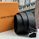 LV ремень черный кожа с тиснением монограммы пряжка LV серебро