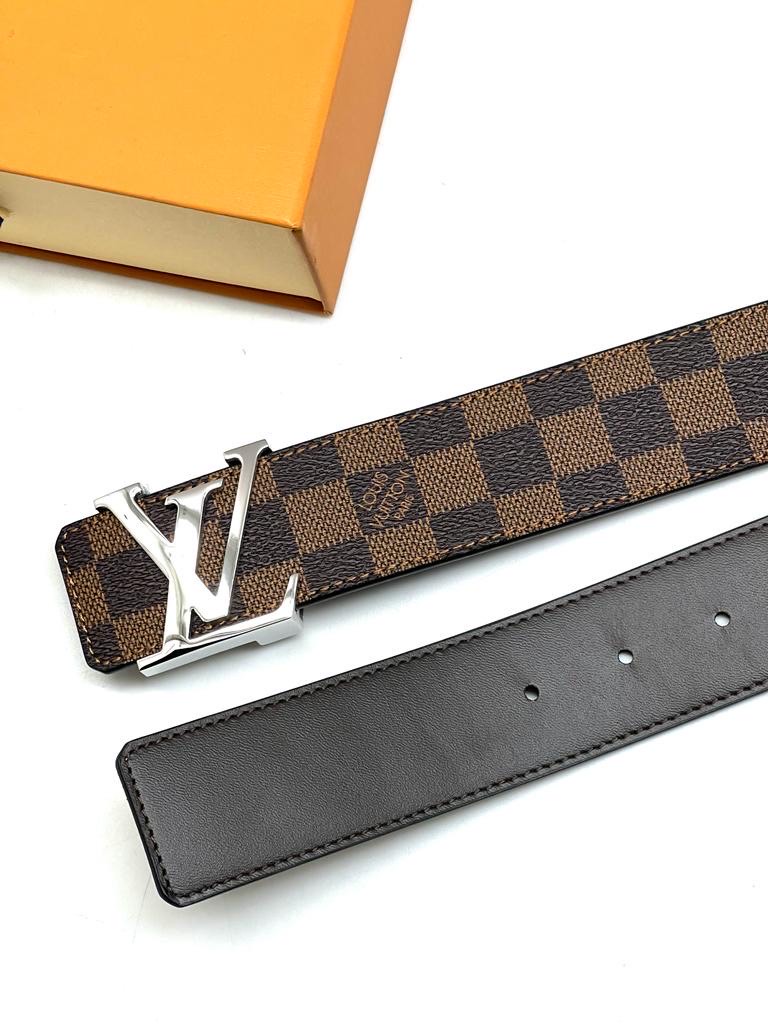 lv-remen-korichnevaya-shashka-pryazhka-lv-serebro.jpg LV ремень коричневая шашка пряжка LV серебро — изображение 1