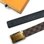 LV ремень коричневая шашка закрытая пряжка надпись курсив