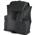 LV Рюкзак черная кожа тисненная в монограмму с клапаном и боковыми карманами