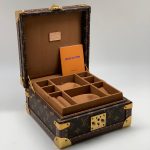 LV шкатулка для украшений коричневая монограмма коричневая внутри