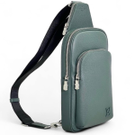 LV слинг зеленая кожа тайга логотип в тон с большим передним карманом