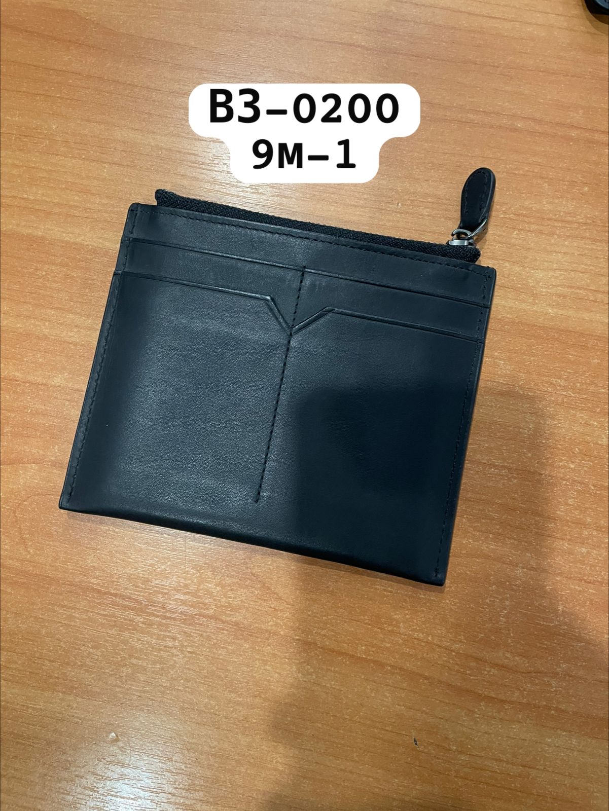 no-name-vizitnicza-chernaya-telenok-s-molniej-sverhu.jpg NO NAME визитница черная теленок с молнией сверху — изображение 1