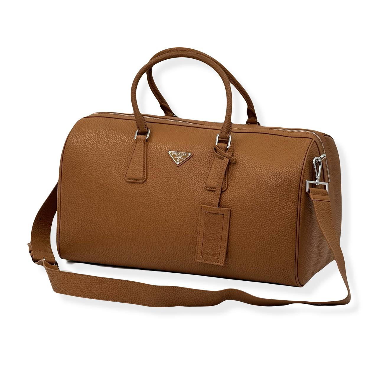 prada-dorozhnaya-sumka-kozha-togo-karamelnogo-czveta-s-metallicheskim-logotipom.png PRADA дорожная сумка кожа того карамельного цвета с металлическим логотипом — изображение 1