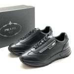 PRADA кроссовки черные кожа с белым лого