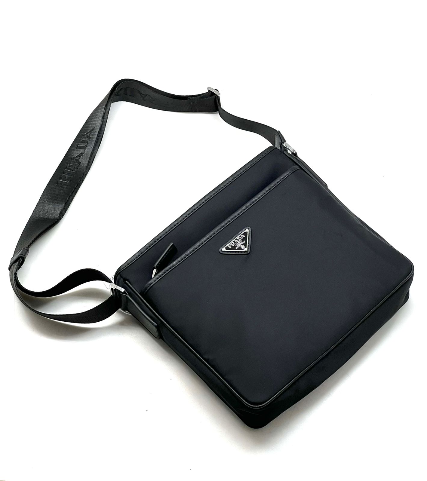 prada-messendzher-srednij-nejlon-chernyj.jpg PRADA мессенджер средний нейлон черный — изображение 1