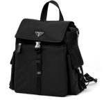 PRADA рюкзак нейлон с клапаном черный треугольный логотип