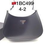 PRADA сумка маленькая из гладкой черной кожи с кожаным ремнем