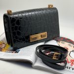 SL сумка с клапаном под крокодила глянцевая черная логотип золото