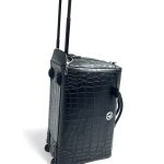 SR дорожная сумка крокодил на колесах с выдвижной ручкой черная