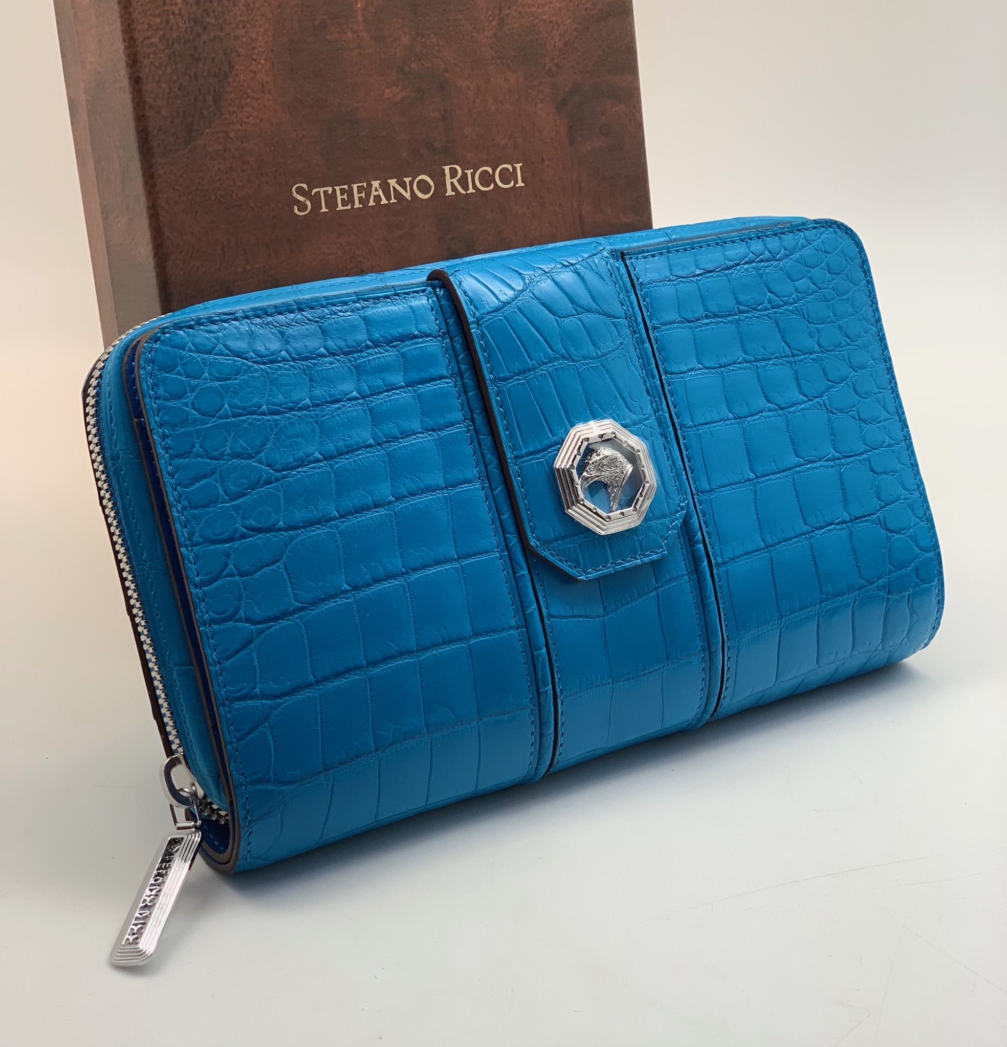 sr-koshelek-krokodil-hlyastik-magnit-goluboj.jpg SR кошелек крокодил хлястик магнит голубой — изображение 1