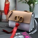 VALENTINO сумка гладкая кожа 25 см белая клапан бежевый