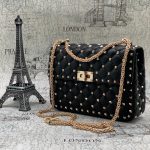 VALENTINO сумка с клапаном с шипами черная золото