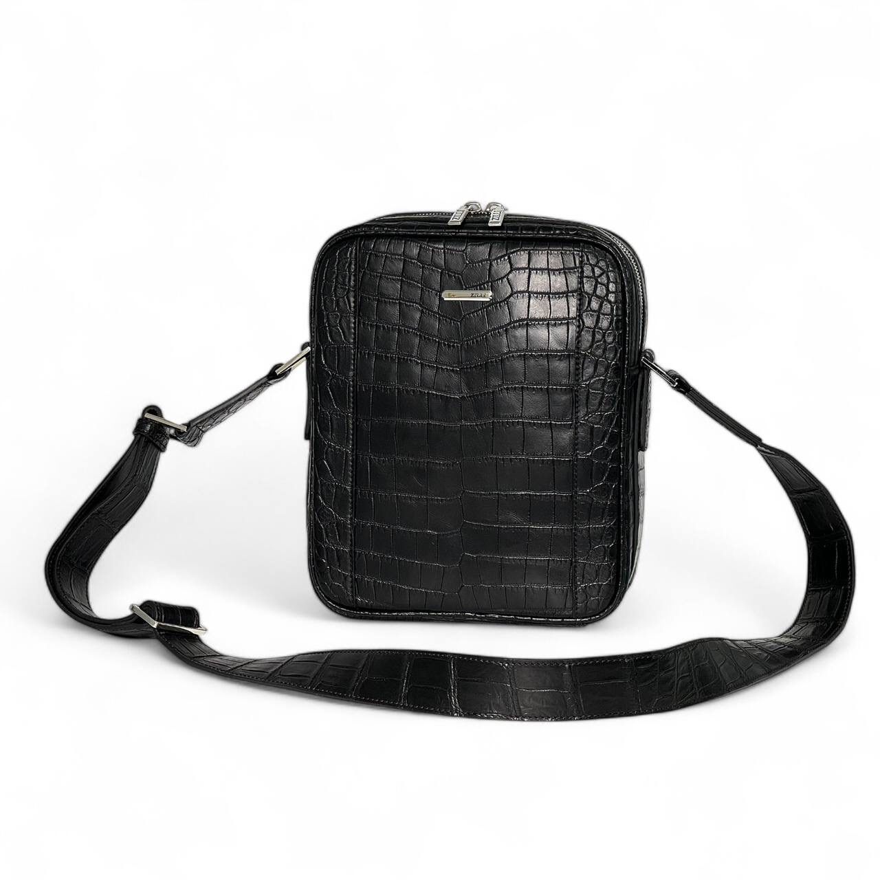 zilli-messendzher-chernyj-na-molnii-iz-kozhi-krokodila.jpg ZILLI мессенджер черный на молнии из кожи крокодила — изображение 1
