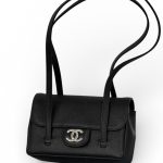 CHANEL сумка длинные ручки кожа икра черная серебро