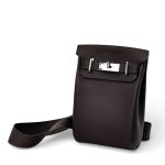 HERMES Слинг с 2 хлястиками и фирменным замком шоколадный