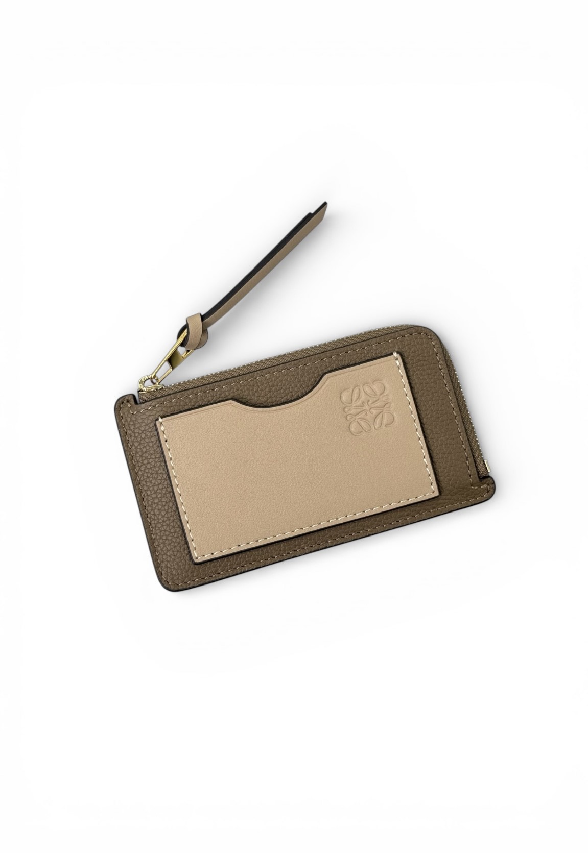 loewe-vizitnicza-na-molnii-korichnevaya-s-bezhevym-karmanom-2.jpg LOEWE визитница на молнии коричневая с бежевым карманом — изображение 1