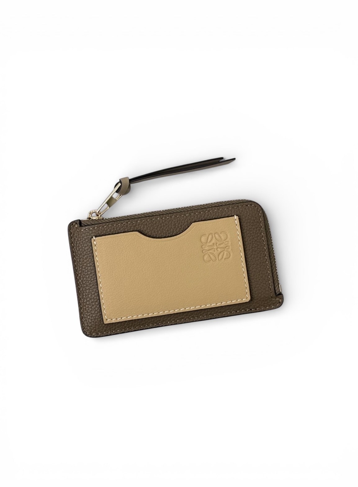 loewe-vizitnicza-na-molnii-korichnevaya-s-bezhevym-karmanom-3.jpg LOEWE визитница на молнии коричневая с бежевым карманом — изображение 1